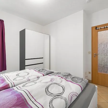 In Sebnitz, Cleaning Included *